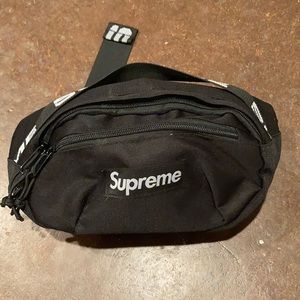 Supreme black Fanny pack